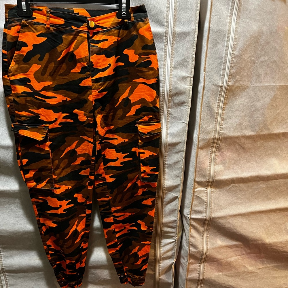NWOT Fashion Nova orange Camo pants